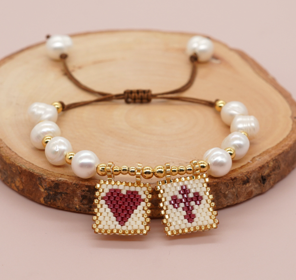 Sacred Freshwater Pearl Scapular Bracelet - LARUNVIK