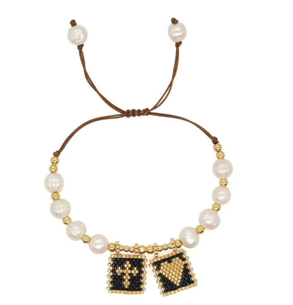 Sacred Freshwater Pearl Scapular Bracelet - LARUNVIK