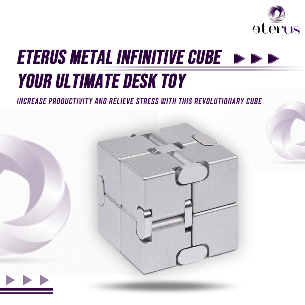 Metal Infinitive Cube - LARUNVIK