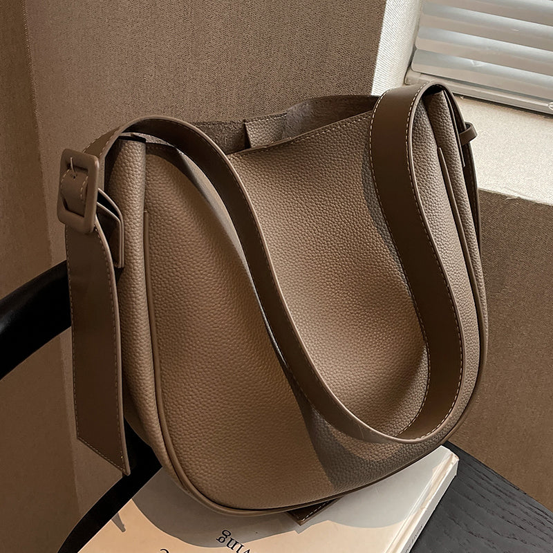 Large Capacity Women's Fashion Shoulder Bag - LARUNVIK