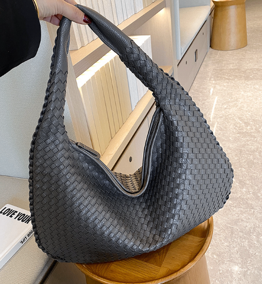 STEPHIECATHY Women's Woven Leather Hobo Handbag (One Item) - LARUNVIK