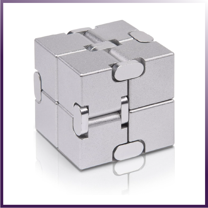 Metal Infinitive Cube - LARUNVIK